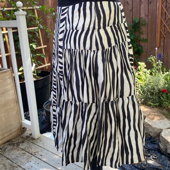 Anthropologie x Lil black and white silk skirt - Picture 3 of 5